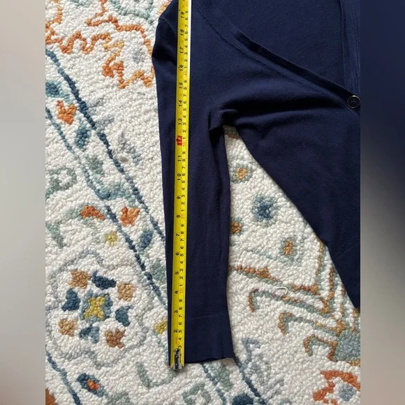 Lilly Pulitzer Navy Blue and Gold Rim Button V Neck Cardigan XS - Picture 3 of 9